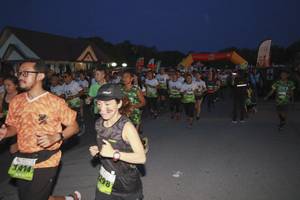 BIB: 
                            <button type="button" onclick="openModal(3529986)" class="btn btn-primary btn-sm float-right btn-popup" data-toggle="modal" data-target=".modal-high-quality">
                        <i class="fas fa-shopping-cart"></i> Add to Cart
                    </button>
                                            <button type="button" onclick="isThisMe(3529986, true)" class="btn btn-success btn-sm float-right btn-popup btn-isme hidden" data-toggle="tooltip" data-placement="bottom" title="นี่คือรูปของคุณใช่ไหม คลิกที่นี่เพื่อเอาเข้าอัลบั้ม">
                        <i class="fas fa-plus"></i> Add to album
                    </button>
                    <button type="button" onclick="isThisMe(3529986, false)" class="btn btn-warning btn-sm float-right btn-popup btn-isnotme hidden">
                        <i class="fas fa-ban"></i> Remove from album
                    </button>